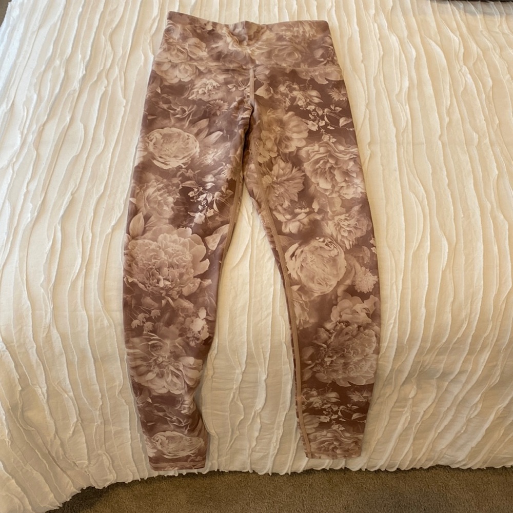 Never worn Athleta Leggings